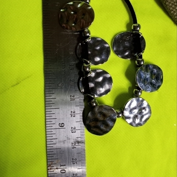Silvertone beaded hammered disc Black cord necklace - Picture 2 of 5